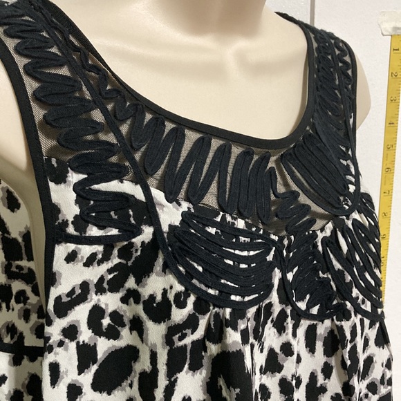 CHICOS Leopard Embroidered Detail Tank Top Sleeveless Blouse Black & White Large - Picture 3 of 16